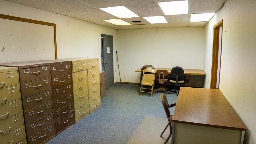 More Photos Of 4310 Oklahoma Ave, Woodward Distribution For Sale