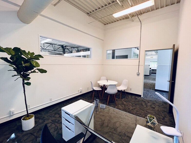 More Photos Of 10549-10555 Jefferson Blvd, Culver City Unknown For Lease