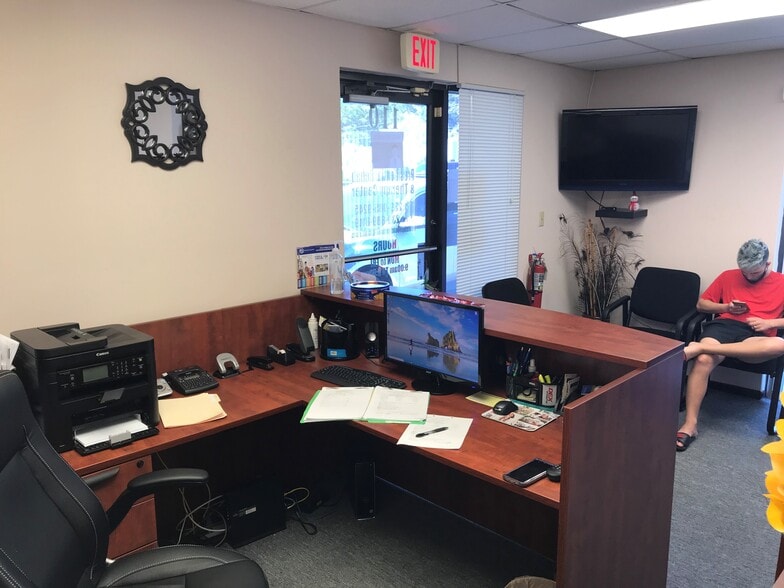 More Photos Of 6315 Presidential Ct, Fort Myers Office For Lease