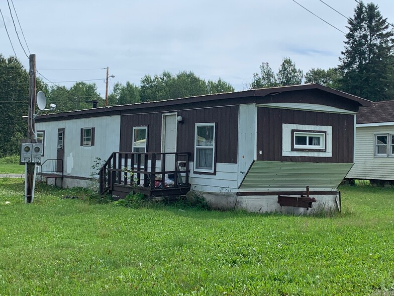 More Photos Of 563 Access Hwy, Caribou Hotel For Sale
