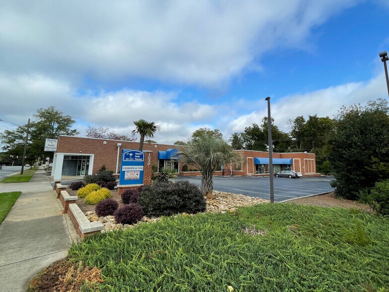 More Photos Of 1030 Oakland Ave, Rock Hill Office For Lease