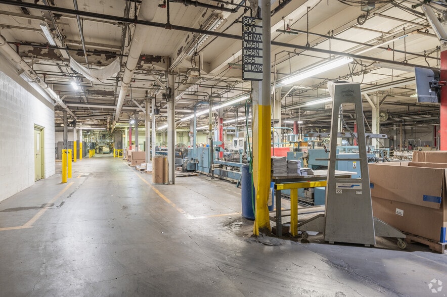 More Photos Of 4437 E 49th St, Cleveland Warehouse For Lease