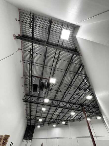 More Photos Of Bird Rd @ SW 142nd Avenue, Miami Unknown For Lease