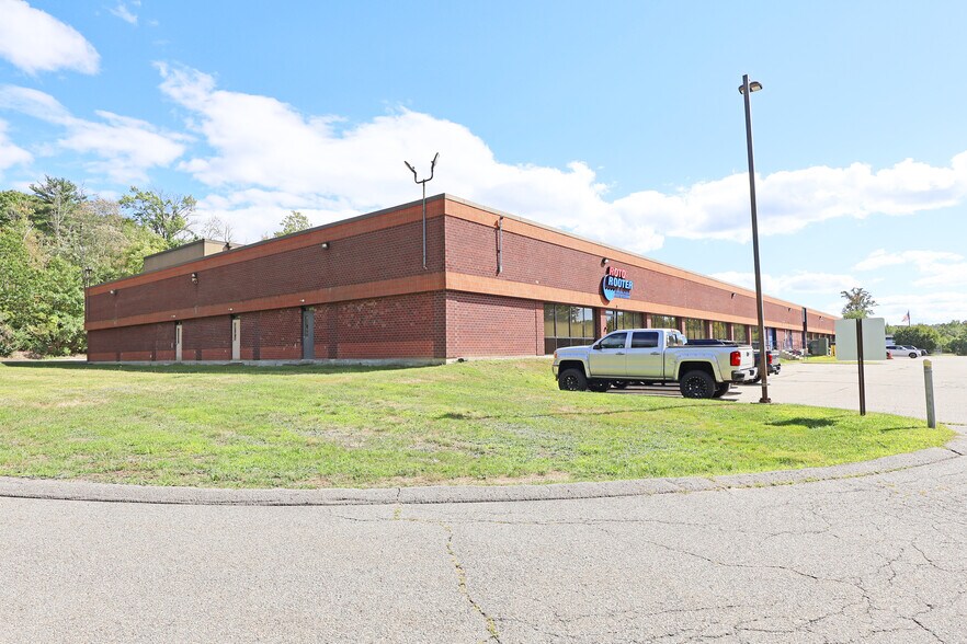 More Photos Of 630 Forest St, Marlborough Research And Development For Lease