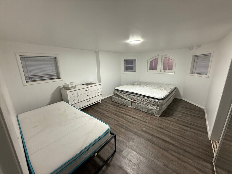 More Photos Of 3100 N LeClaire Ave, Chicago Apartments For Sale