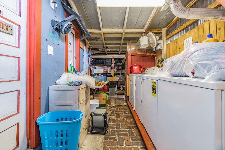 More Photos Of 3109 N Ola Ave, Tampa Hospitality For Sale