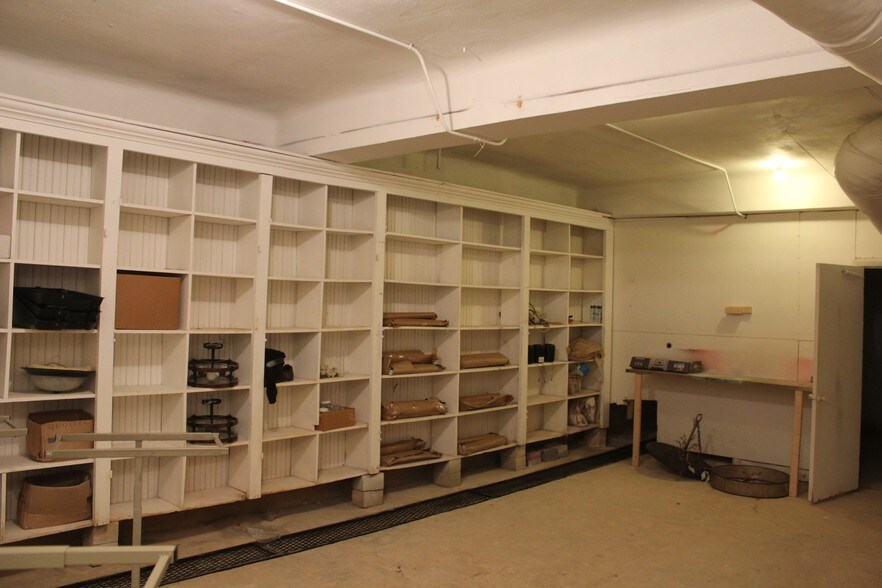More Photos Of 110 N Tennessee St, McKinney Storefront Retail Office For Lease