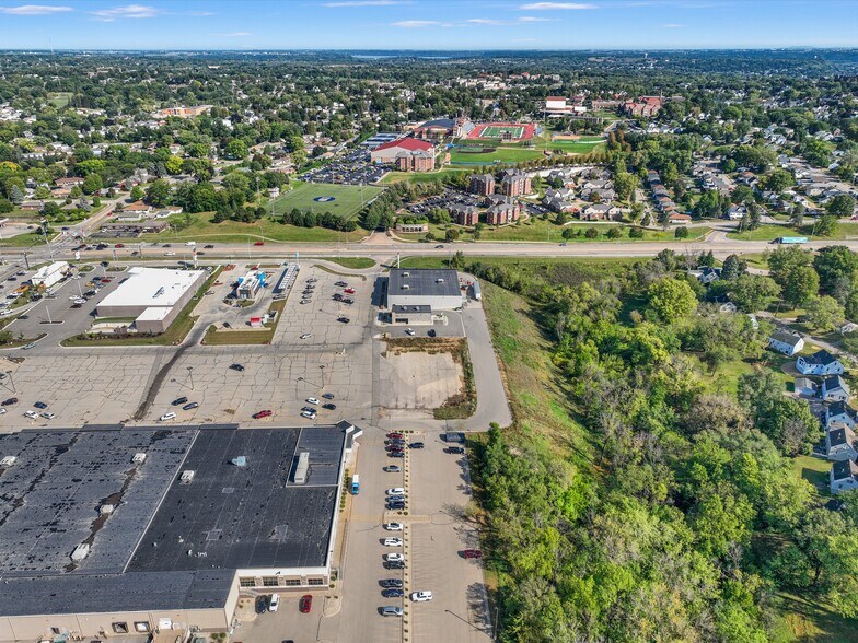 More Photos Of 2600 Dodge St, Dubuque Land For Lease