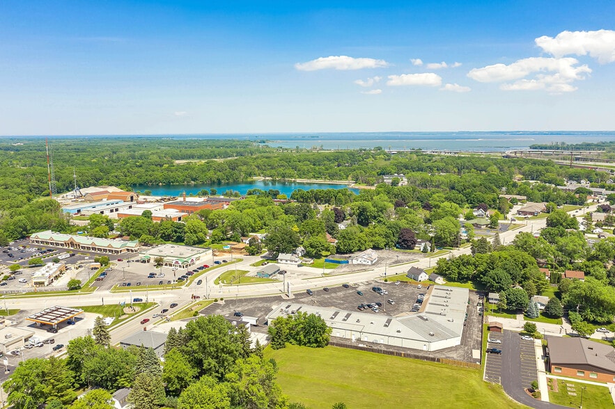 More Photos Of 2331 Velp Ave, Green Bay Unknown For Lease