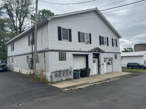More Photos Of 108 Ball St, East Syracuse Flex For Sale