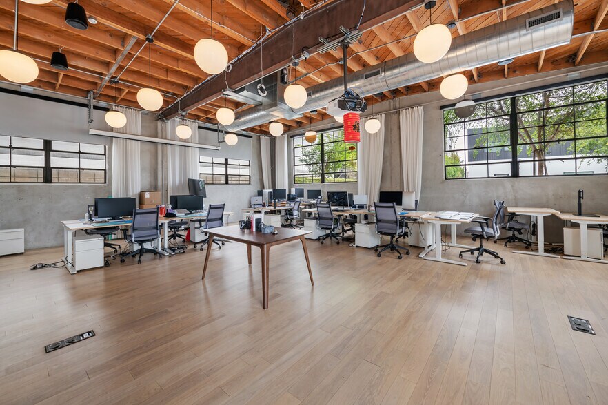 More Photos Of 4095-4115 Redwood Ave, Marina Del Rey Loft Creative Space For Lease