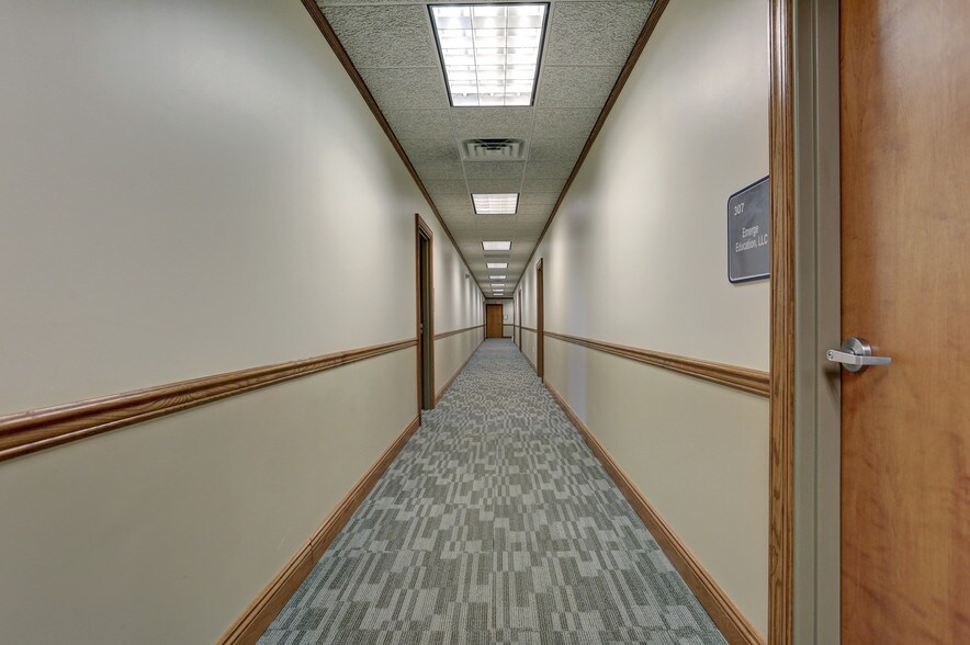 More Photos Of 355 N 21st St, Camp Hill Medical For Lease