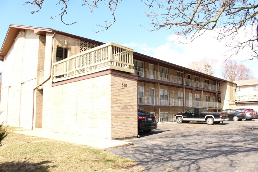 Primary Photo Of 501 Joliet St, La Salle Apartments For Sale