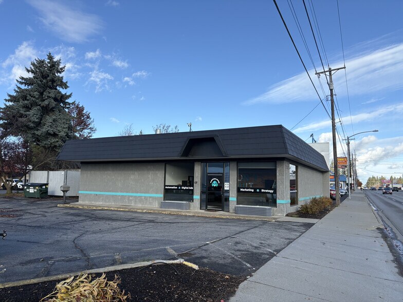 Primary Photo Of 2801 N Government Way, Coeur d'Alene Light Manufacturing For Sale