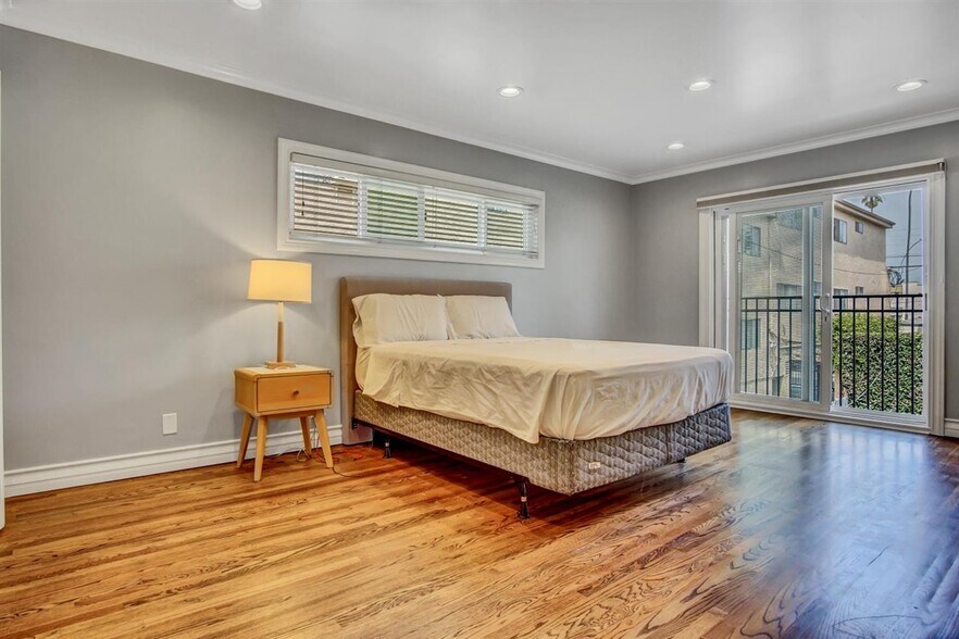 More Photos Of 1511 12th St, Santa Monica Multifamily For Sale