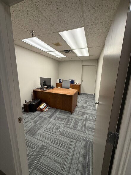 More Photos Of 1979 Holland Ave, Port Huron Medical For Lease