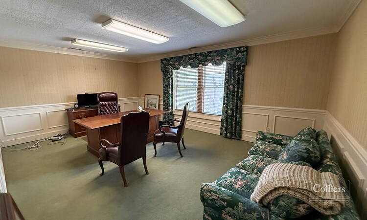 More Photos Of 307 Pettigru St, Greenville Office For Sale