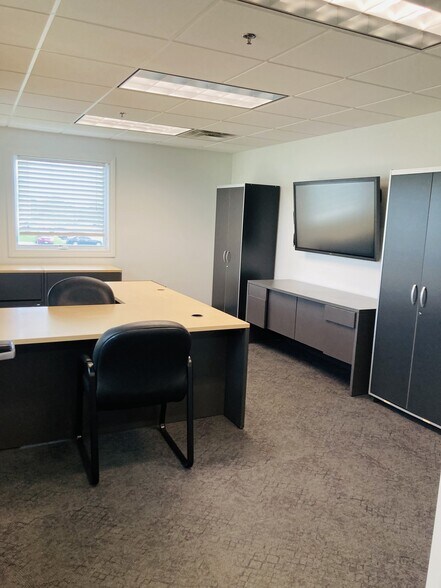 More Photos Of 26200 S Whiting Way, Monee Warehouse For Lease