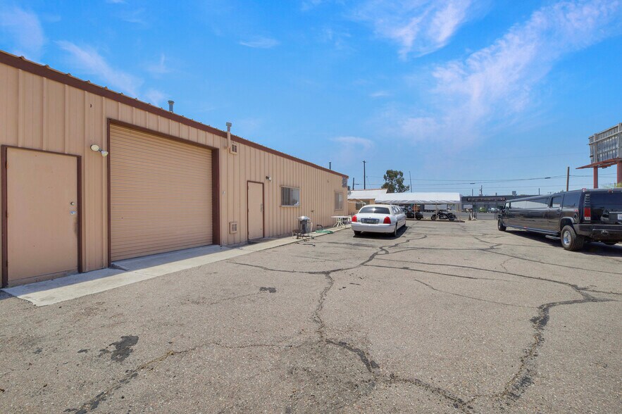 More Photos Of 2842-2846 N 1st Ave, Tucson Auto Repair For Sale