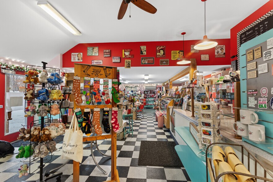 More Photos Of 5030 State Hwy, Eastham Freestanding For Sale