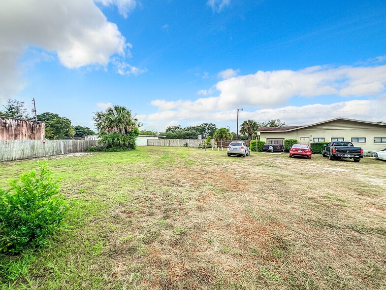 More Photos Of 2553-2565 Park Dr, Sanford Freestanding For Sale