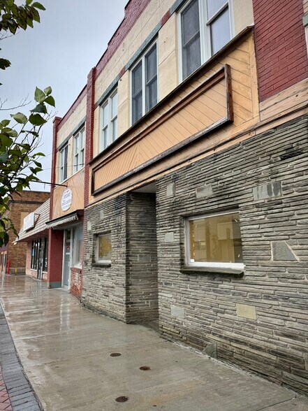 More Photos Of 11 Clinton Ave, Cortland Apartments For Sale