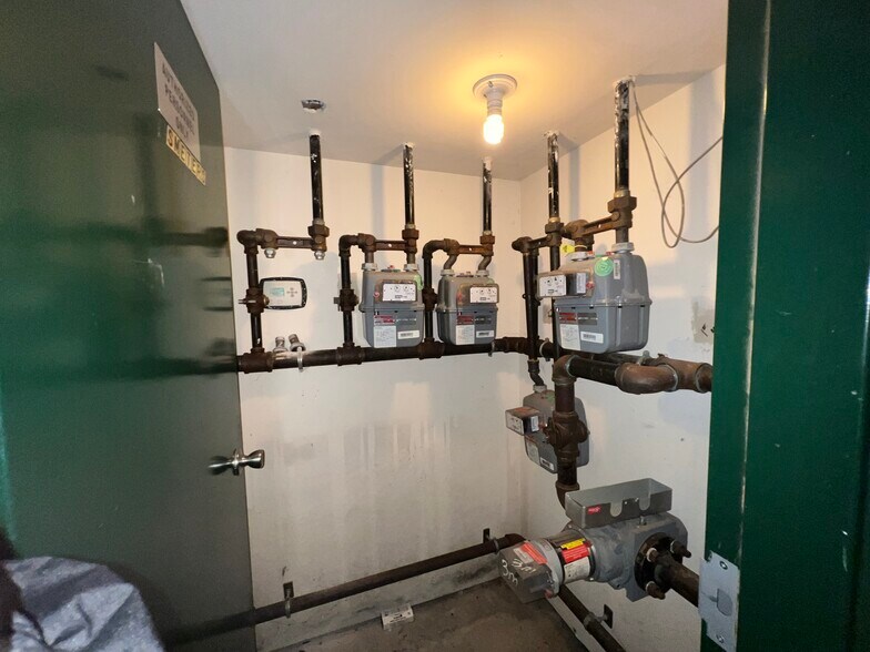 More Photos Of 97 Victory Blvd, Staten Island Apartments For Sale