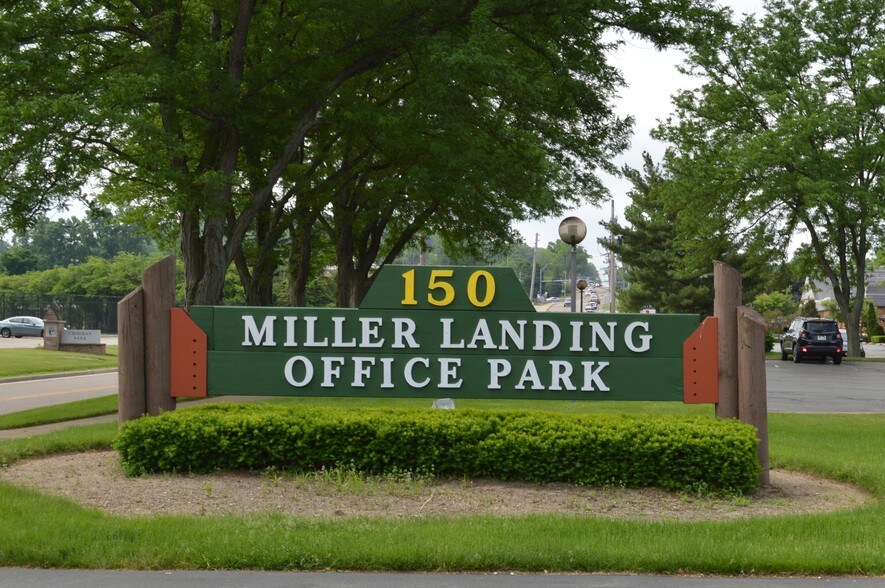 More Photos Of 150 N Miller Rd, Akron Loft Creative Space For Lease