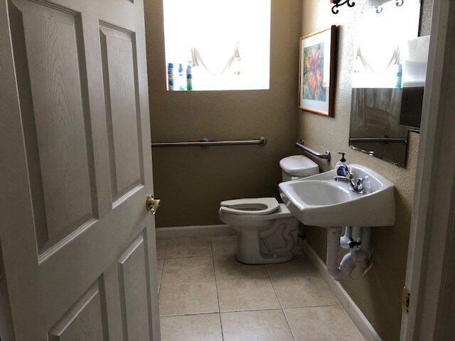 More Photos Of 702 S 6th St, Fort Pierce Medical For Sale