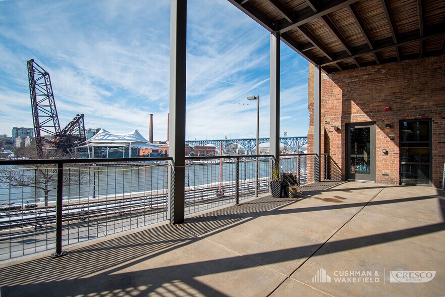 Primary Photo Of 1400 W 10th St, Cleveland Office For Lease