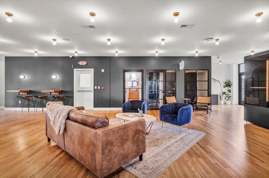 More Photos Of 12501 Madison Ave, Lakewood Office For Lease
