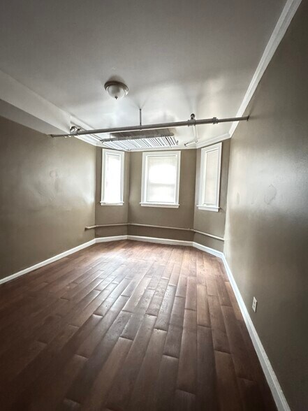More Photos Of , Chicago Multifamily For Sale