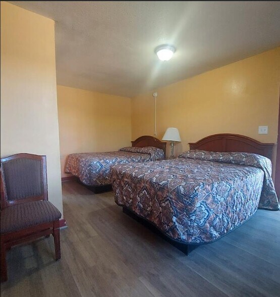 More Photos Of 1041 Westpoint Ave, Colorado City Hotel For Sale