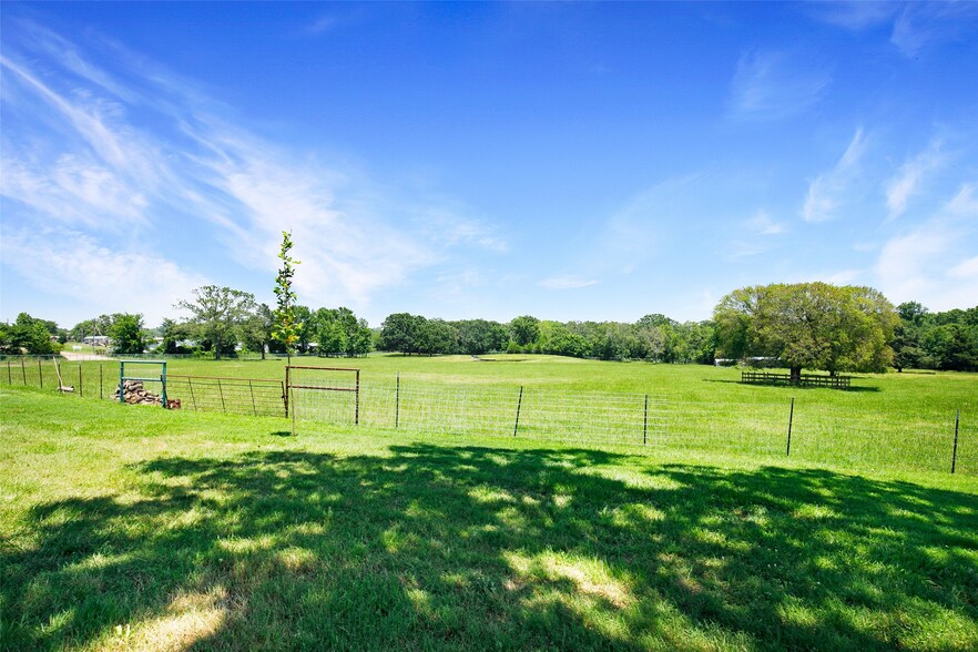 More Photos Of 575 County Road 1214, Quitman Specialty For Sale