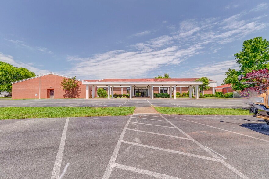 More Photos Of 13 Rome Rd SW, Cave Spring Office For Sale