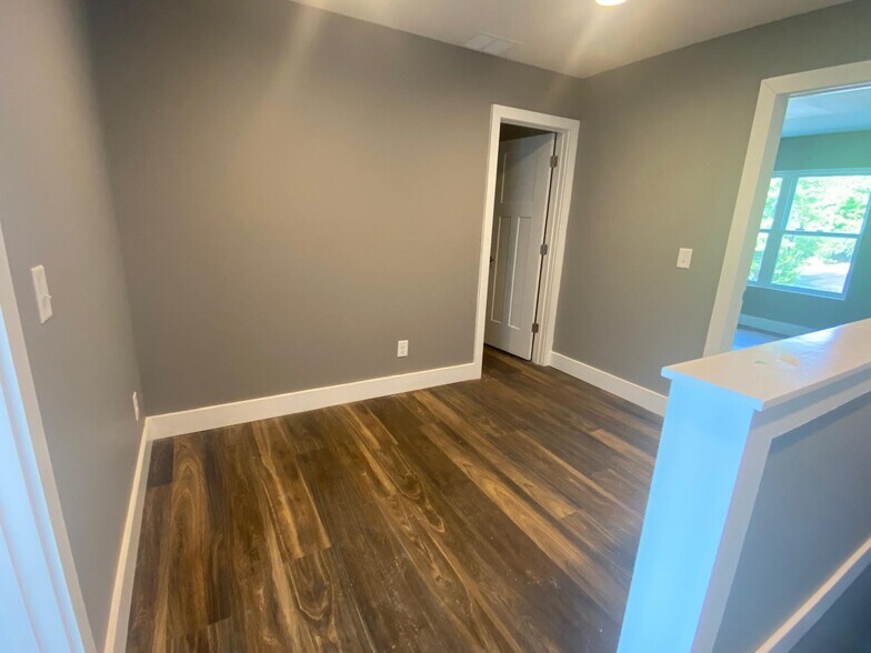 More Photos Of , Cincinnati Multifamily For Sale