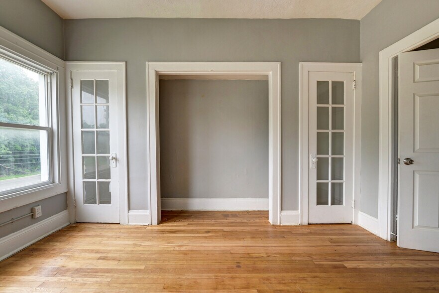 More Photos Of 14120 Superior Rd, Cleveland Multifamily For Sale