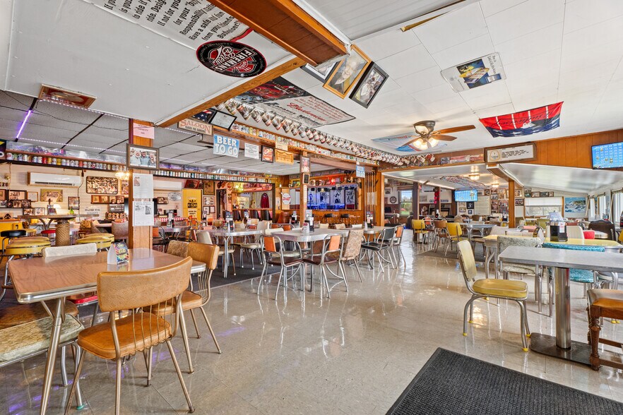 More Photos Of 7930 French Rd, Alpena General Retail For Sale