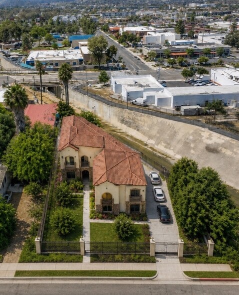 More Photos Of 411 Waverly Pl, Escondido Apartments For Sale