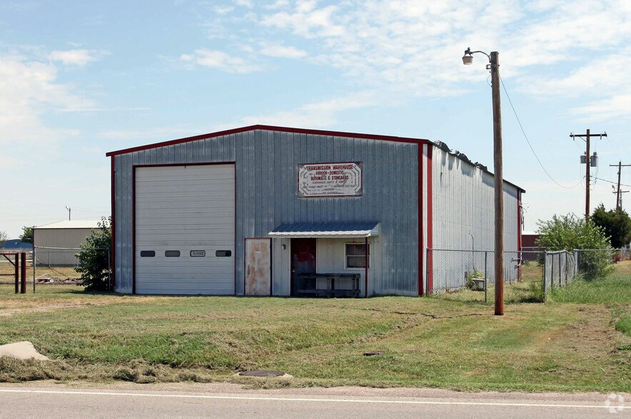 Primary Photo Of 2305 SW Holloway St, El Reno Warehouse For Lease