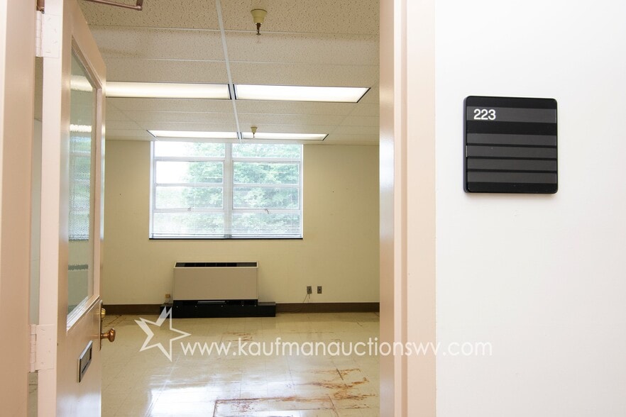 More Photos Of 100 Bluestone Rd, Mount Hope Research And Development For Sale