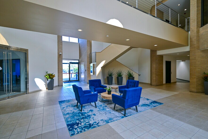 More Photos Of 8615 Freeport Pky, Irving Office For Lease