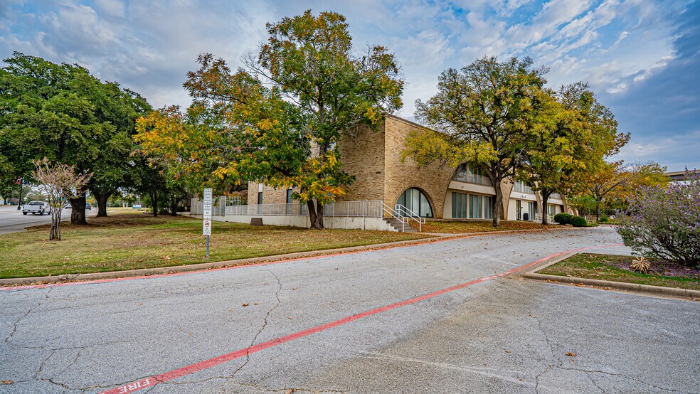 More Photos Of , Arlington Office For Sale