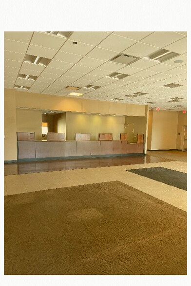 More Photos Of 1477 E Osceola Pky, Kissimmee Bank For Lease