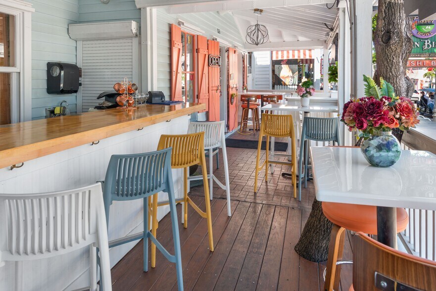 More Photos Of 816 Duval St, Key West Restaurant For Sale