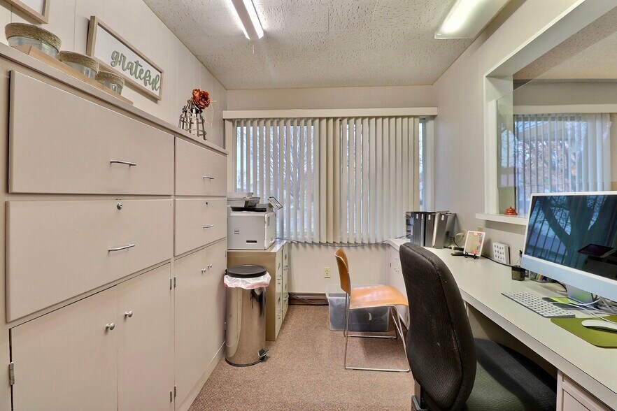 More Photos Of 230 E 22nd St, Fremont Medical For Sale