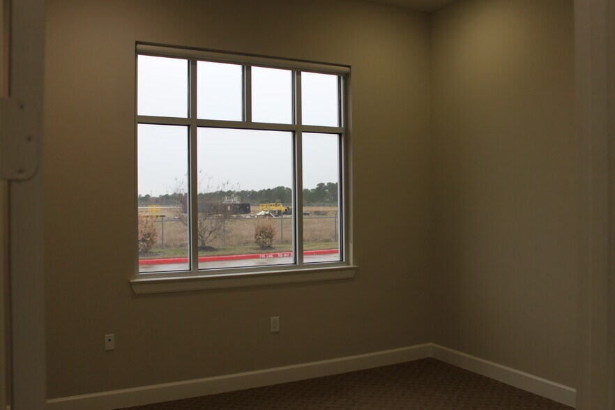 More Photos Of 5757 Flewellen Oaks Ln, Fulshear Medical For Lease