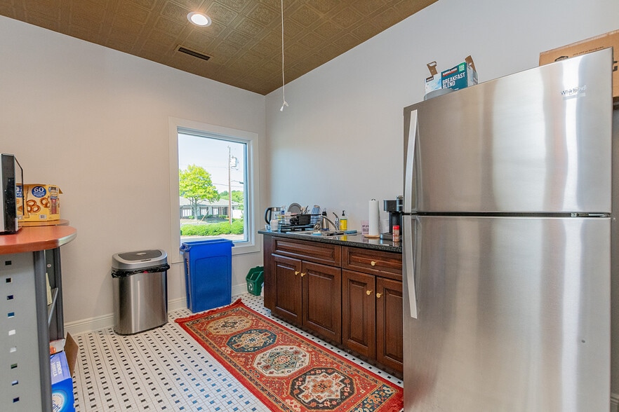 More Photos Of 3400 Healy Dr, Winston-Salem Office For Sale