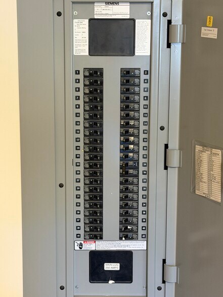 More Photos Of 1784 N Aaron Dr, Tooele Office For Sale