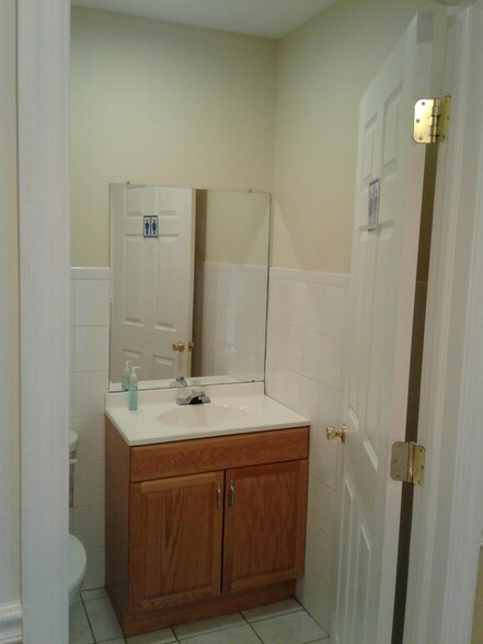 More Photos Of 499 Marlboro Rd, Old Bridge Medical For Lease